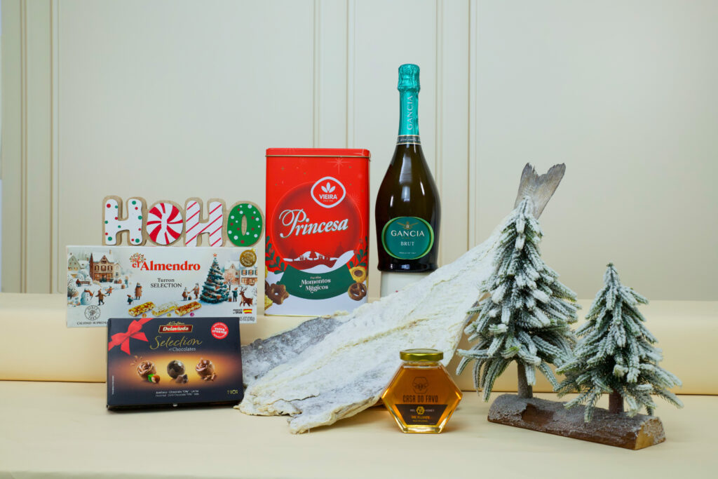 Cabaz de Natal Empresarial Estrela Brilhante com bacalhau, espumante e doces